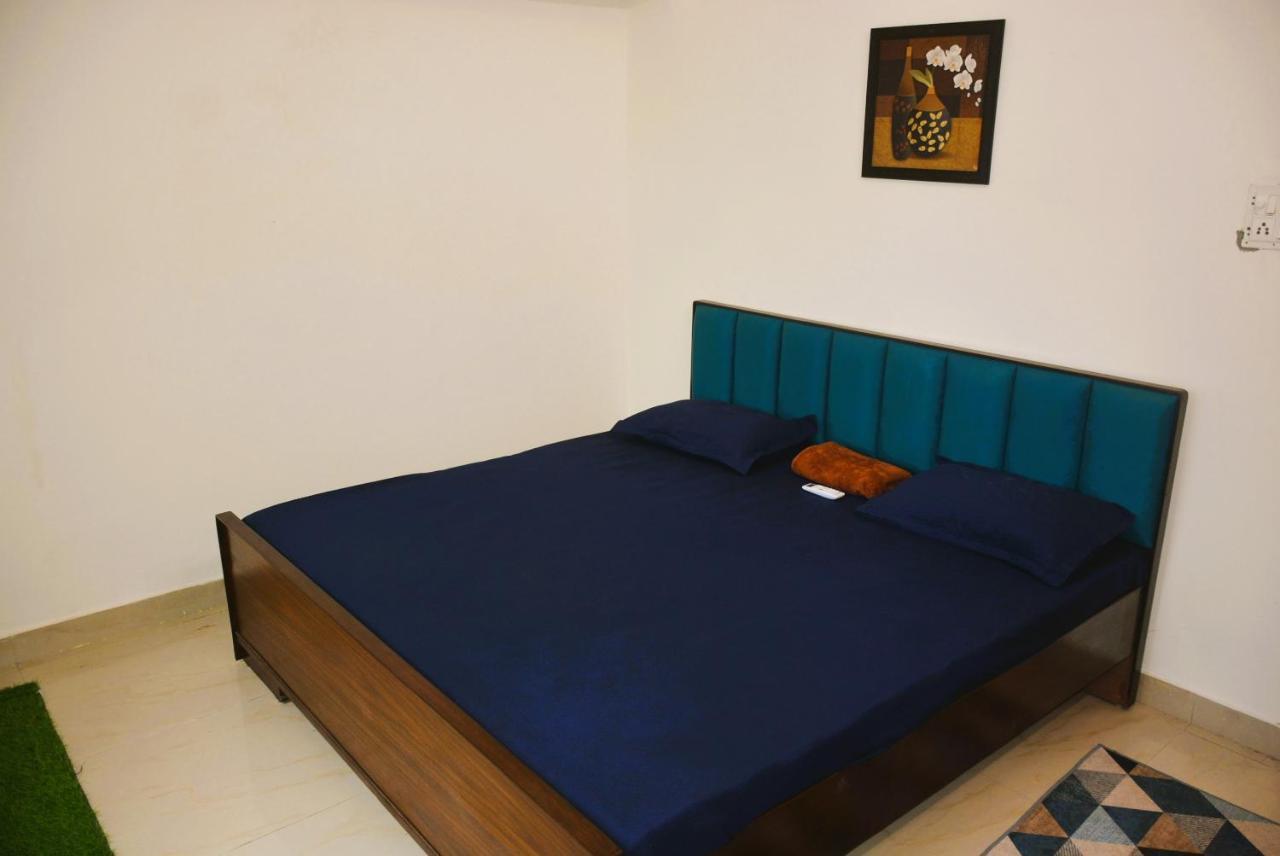 Blue Beds Homestay, Exotic 2Bhk Ac House Джабалпур Экстерьер фото