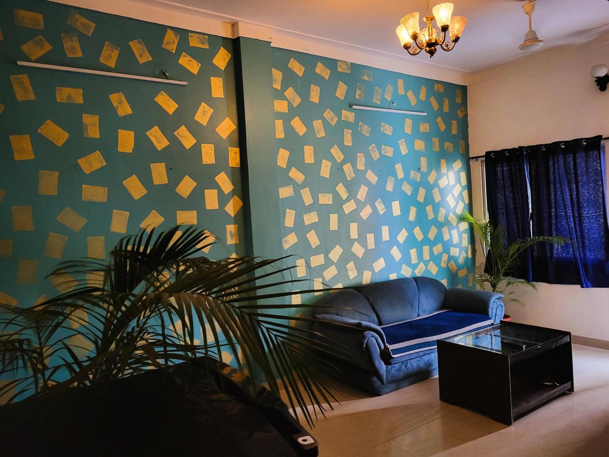 Blue Beds Homestay, Exotic 2Bhk Ac House Джабалпур Экстерьер фото